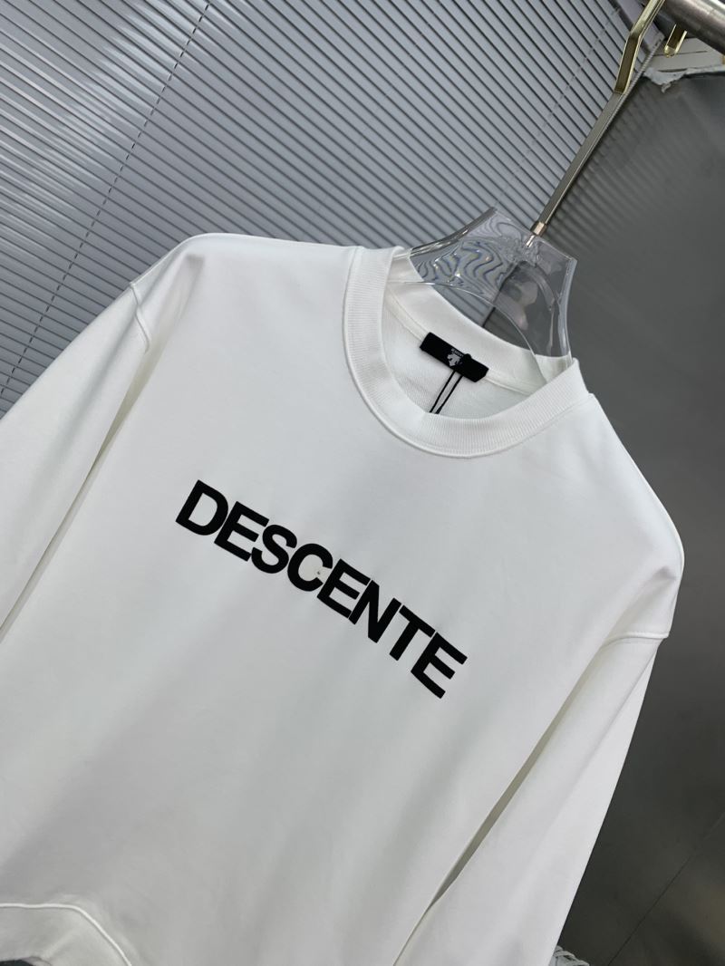 Descente Hoodies